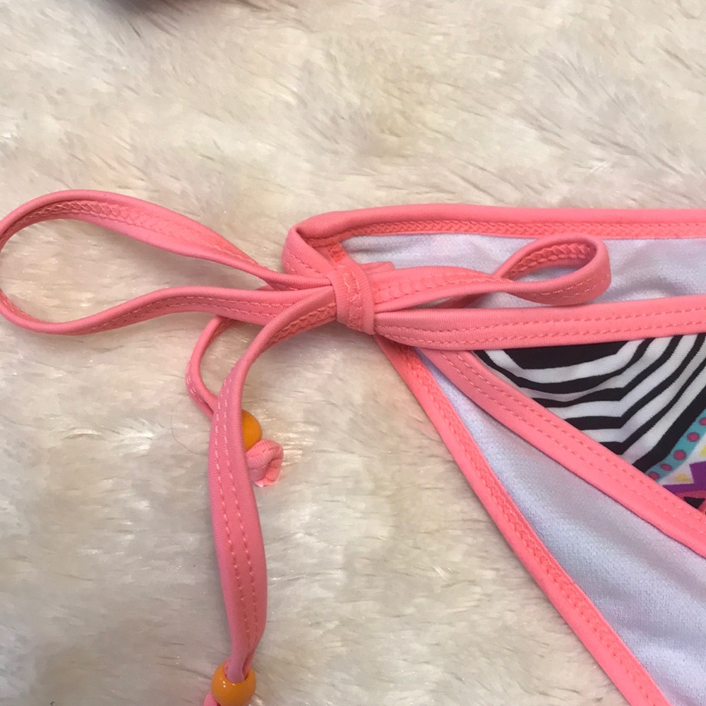 patterned bathing suit - Picture 5 of 5